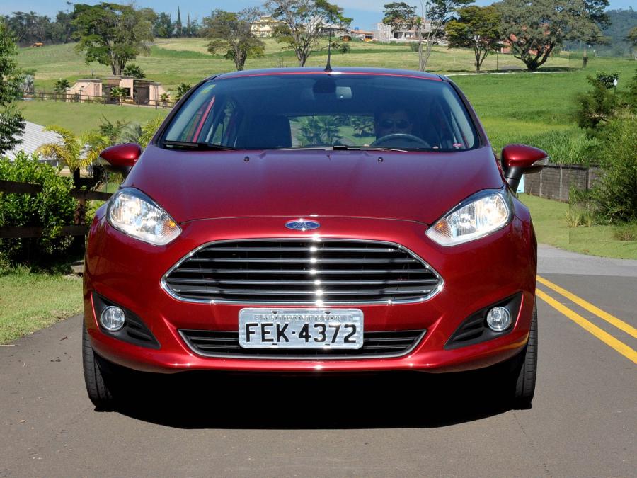  Ford Fiesta 5-Door 2013 года  (BR) (фото 2 из 30)